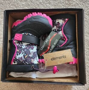 NWT Elements Emily Light up winter boots toddler 6